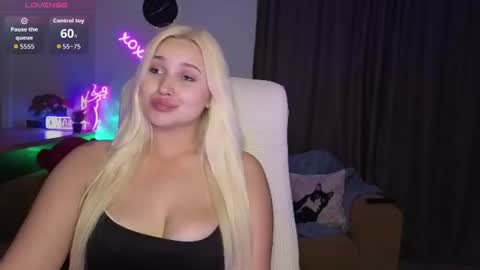 Snapshot of janemiss chatting on June 22, 6:38 pm Jane online show from June 22, 6:38 pm