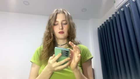 Janie online show from April 11, 6:23 pm