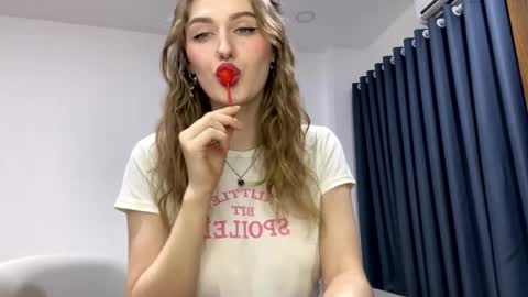 Janie online show from April 22, 1:01 pm