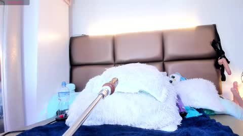 Snapshot of janette_rider_ chatting on January 21, 6:00 am Janette online show from January 21, 6:00 am