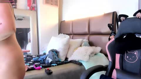 Snapshot of janette_rider_ chatting on February 12, 6:51 am Janette online show from February 12, 6:51 am