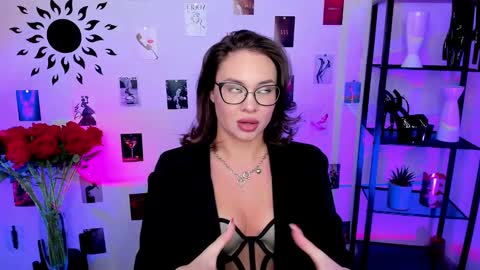 janewyatt online show from March 2, 7:32 am