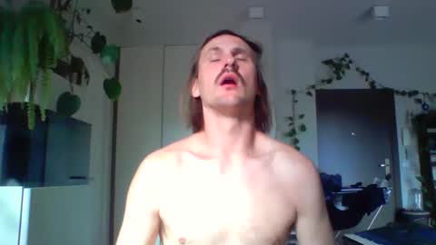 jankujan online show from September 15, 8:14 am