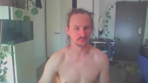jankujan online show from May 28, 7:49 am