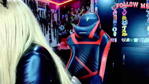      online show from November 14, 11:46 pm