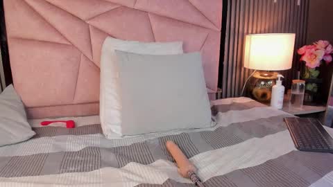 Janna Casey online show from February 13, 11:39 am