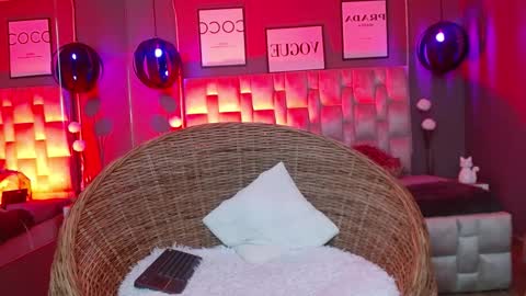 Snapshot of janne_loving chatting on October 10, 12:15 pm janne online show from October 10, 12:15 pm