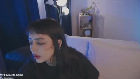   jmaybe e online show from April 10, 3:39 pm