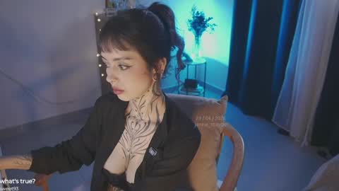 Snapshot of janne_maybe chatting on April 29, 3:38 pm jmaybe e online show from April 29, 3:38 pm