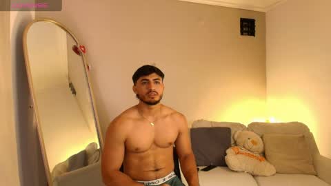 janomar01 online show from April 14, 6:25 pm