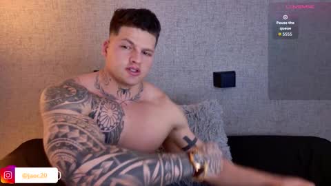 Jaor Owens online show from March 15, 9:54 pm