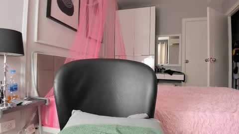 Amelle online show from January 9, 11:17 pm