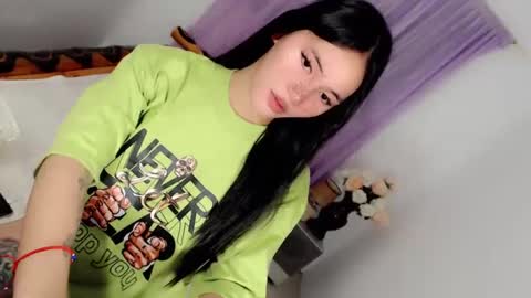 Snapshot of japanesse_susiexx chatting on December 13, 7:32 pm Susie-- online show from December 13, 7:32 pm