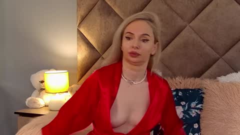 Snapshot of jaquelinemerlot chatting on December 3, 7:32 am jaquelinemerlot online show from December 3, 7:32 am