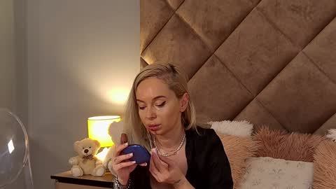 Snapshot of jaquelinemerlot chatting on December 10, 7:16 am jaquelinemerlot online show from December 10, 7:16 am