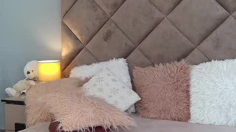 Snapshot of jaquelinemerlot chatting on January 6, 9:19 am jaquelinemerlot online show from January 6, 9:19 am