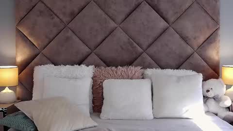 Snapshot of jaquelinemerlot chatting on October 8, 6:44 am jaquelinemerlot online show from October 8, 6:44 am