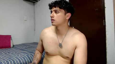 Snapshot of jareth_brunet chatting on December 3, 9:56 pm Jareth online show from December 3, 9:56 pm