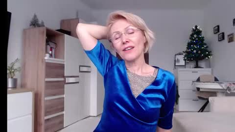 Snapshot of jasmin18v chatting on January 5, 2:08 pm Jasmin room for people 40 online show from January 5, 2:08 pm