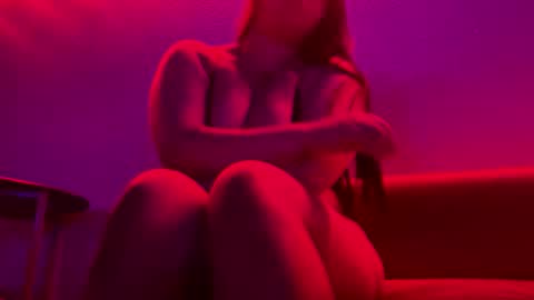 Snapshot of jasmin420r chatting on May 25, 2:06 am jasmin420r online show from May 25, 2:06 am