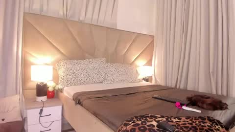 jasmin_melons online show from April 25, 3:42 am