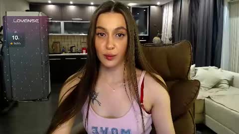Snapshot of jasmine_doll_ chatting on June 17, 7:15 pm Jasmine online show from June 17, 7:15 pm