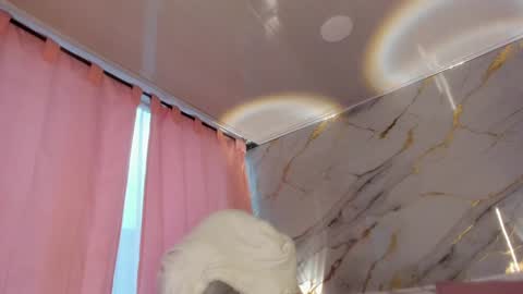 Jas online show from December 18, 5:21 pm