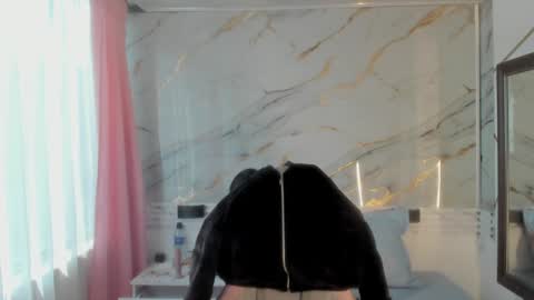 Jas online show from January 13, 1:39 pm