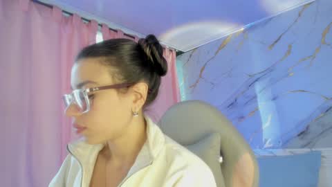 Jas online show from January 17, 7:38 pm