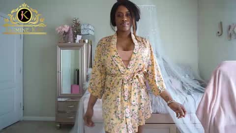 Snapshot of jasminekay chatting on February 3, 4:45 pm JasmineKay online show from February 3, 4:45 pm