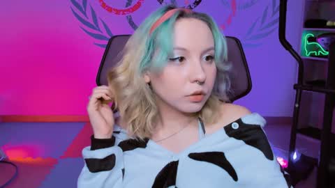 Jasmine online show from January 4, 8:06 am