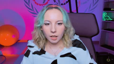 Jasmine online show from January 4, 11:11 am