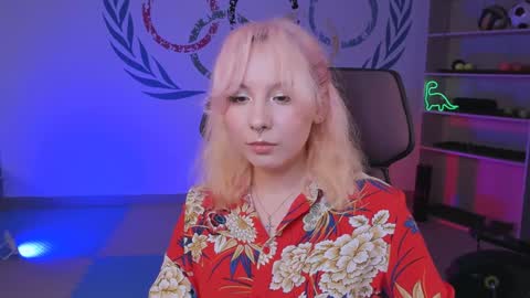 Jasmine online show from February 6, 8:18 am