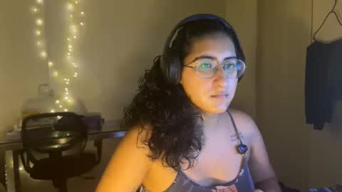Jasmine online show from May 7, 10:59 pm