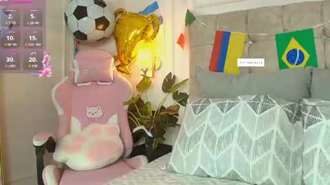 Snapshot of jasmineross_1 chatting on July 7, 7:40 pm jasmine online show from July 7, 7:40 pm
