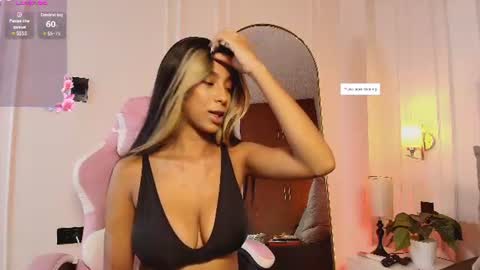 Snapshot of jasmineross_1 chatting on July 25, 7:11 pm jasmine online show from July 25, 7:11 pm