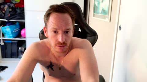 Snapshot of jason28 chatting on March 24, 8:52 am Jason online show from March 24, 8:52 am