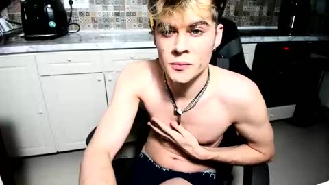 Snapshot of jason_marz chatting on January 23, 7:54 am JasoN online show from January 23, 7:54 am