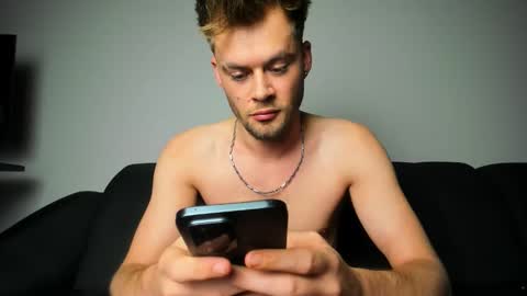 Snapshot of jason_marz chatting on November 1, 3:47 pm JasoN online show from November 1, 3:47 pm