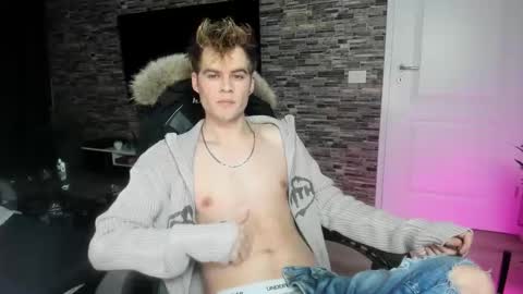 JasoN online show from March 22, 6:11 pm