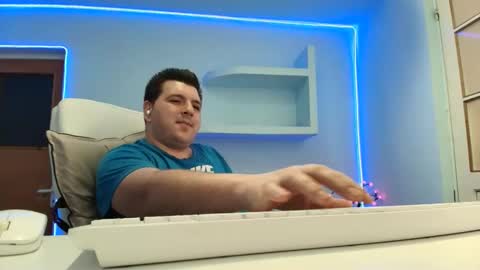 Snapshot of jasonjacks8 chatting on November 11, 6:24 am JasonJacks online show from November 11, 6:24 am