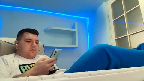 Snapshot of jasonjacks8 chatting on November 18, 6:51 am JasonJacks online show from November 18, 6:51 am