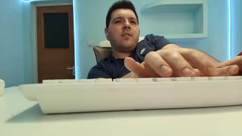 Snapshot of jasonjacks8 chatting on December 4, 4:44 am JasonJacks online show from December 4, 4:44 am