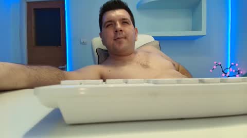 Snapshot of jasonjacks8 chatting on December 5, 5:27 am JasonJacks online show from December 5, 5:27 am