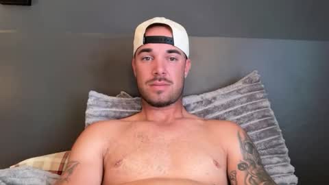 Snapshot of jasonm1997 chatting on October 31, 8:10 pm jasonm1997 online show from October 31, 8:10 pm