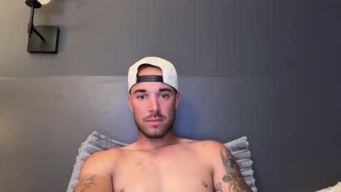 Snapshot of jasonm1997 chatting on November 11, 12:43 am jasonm1997 online show from November 11, 12:43 am