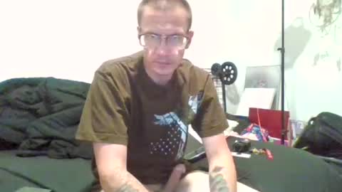 Snapshot of jasonmoore423786227 chatting on August 5, 9:23 am jasonmoore423786227 online show from August 5, 9:23 am