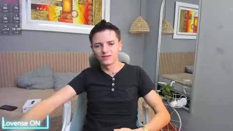 Snapshot of jasperjohnson chatting on September 28, 3:01 am jasperjohnson online show from September 28, 3:01 am