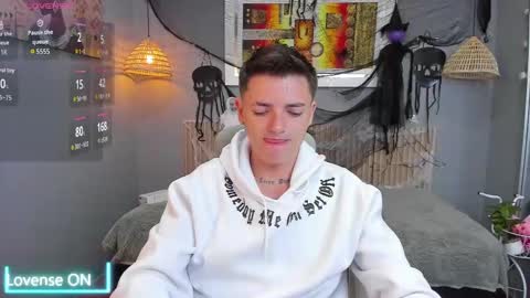 Snapshot of jasperjohnson chatting on October 26, 3:12 am jasperjohnson online show from October 26, 3:12 am