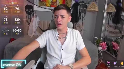 Snapshot of jasperjohnson chatting on October 30, 3:19 am jasperjohnson online show from October 30, 3:19 am